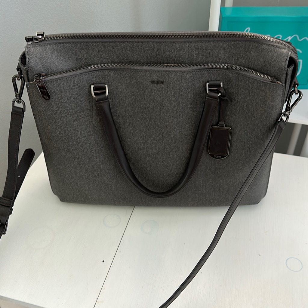 Tumi Laptop Bag, Excellent Condition, Minor Barely Visible Scratches